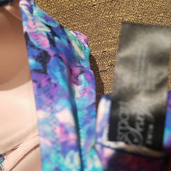 Smart & Sexy Multicolor Tropical Floral Print Halter Swim Bikini Top NWT - Picture 3 of 4